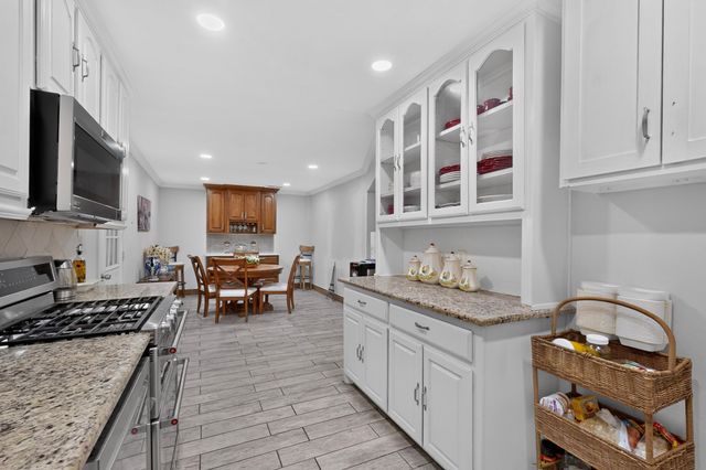 2520 Hillsboro Avenue, Dallas, TX 75228