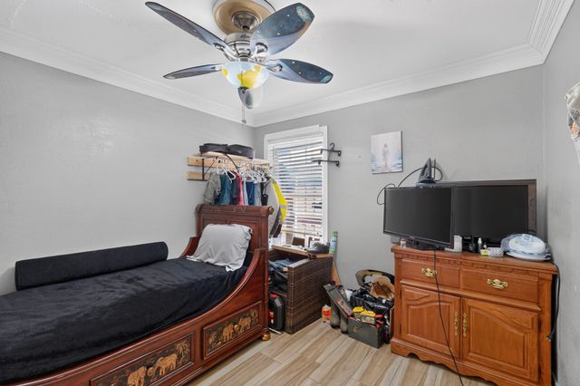 2520 Hillsboro Avenue, Dallas, TX 75228