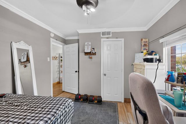 2520 Hillsboro Avenue, Dallas, TX 75228