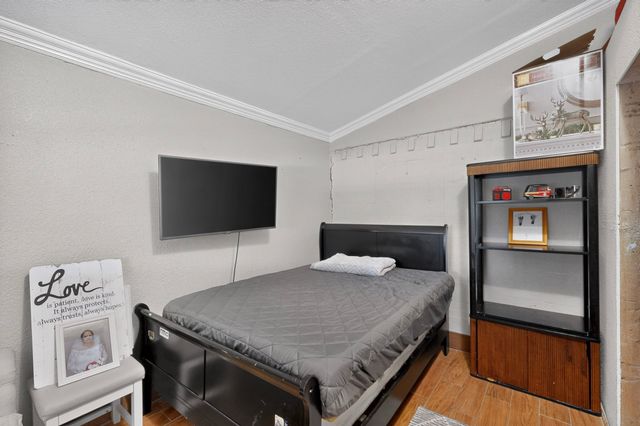 2520 Hillsboro Avenue, Dallas, TX 75228