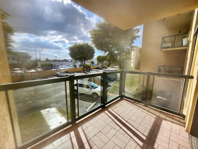 11790 SW 18th St 218-3, Miami, FL 33175