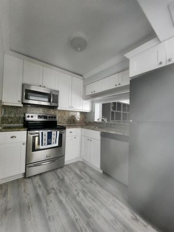 11790 SW 18th St 218-3, Miami, FL 33175