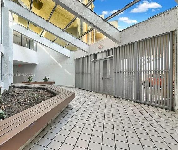 11790 SW 18th St 218-3, Miami, FL 33175