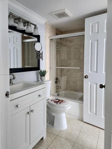 11790 SW 18th St 218-3, Miami, FL 33175