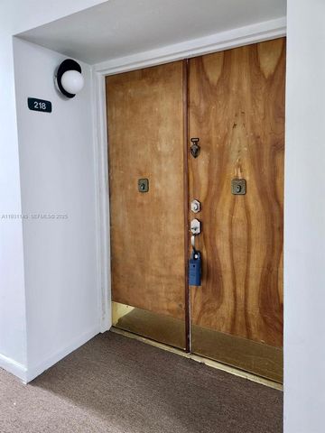 11790 SW 18th St 218-3, Miami, FL 33175