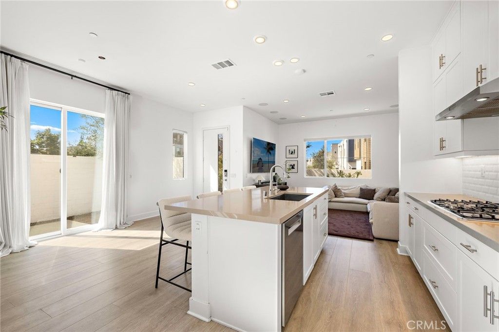 253 Novel, Irvine, CA 92618 — photo 3