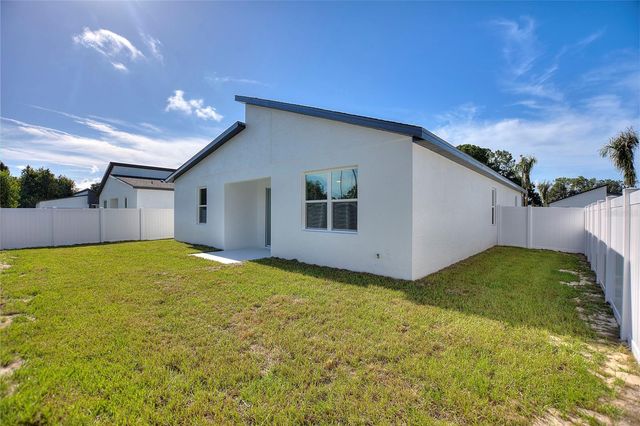 326 ROYAL PALM WAY, Winter Haven, FL 33881