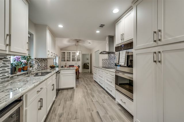 6931 Echo Bluff Drive, Dallas, TX 75248
