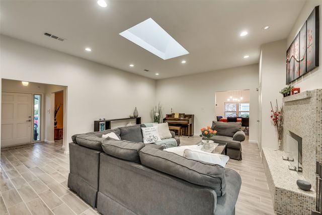 6931 Echo Bluff Drive, Dallas, TX 75248