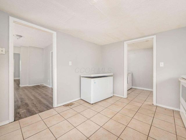 21 Benfield Avenue, Columbus, OH 43207