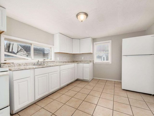 21 Benfield Avenue, Columbus, OH 43207