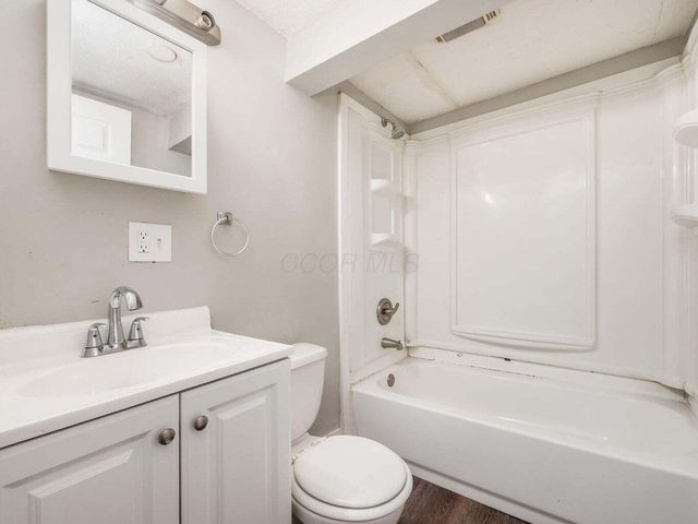 21 Benfield Avenue, Columbus, OH 43207