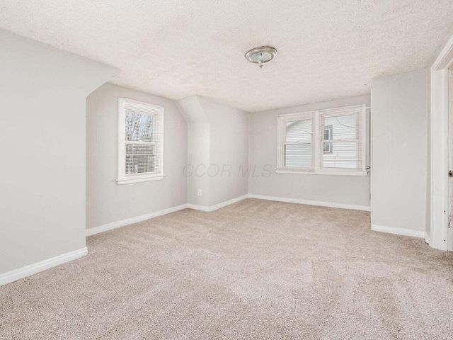 21 Benfield Avenue, Columbus, OH 43207
