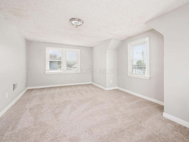 21 Benfield Avenue, Columbus, OH 43207