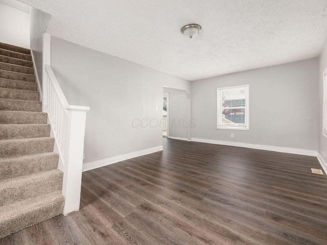 21 Benfield Avenue, Columbus, OH 43207