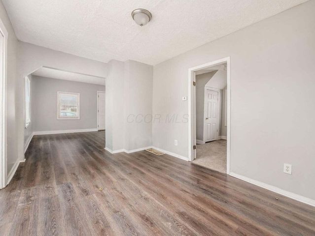 21 Benfield Avenue, Columbus, OH 43207