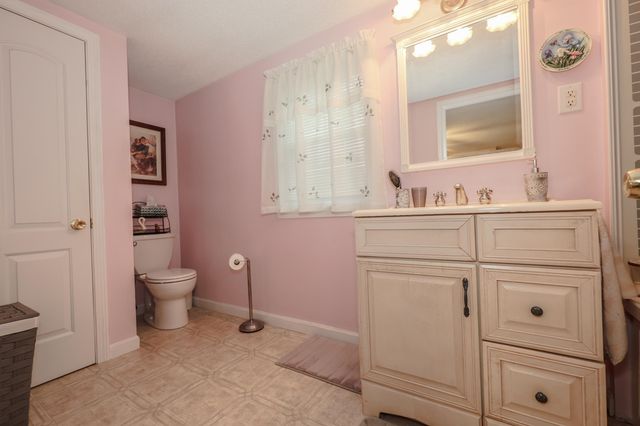 7 Marilyn Drive, Concord, NH 03303