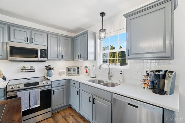 426 Lake Front Drive, Lebanon, OH 45036