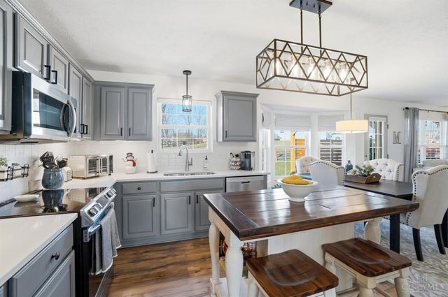 426 Lake Front Drive, Lebanon, OH 45036