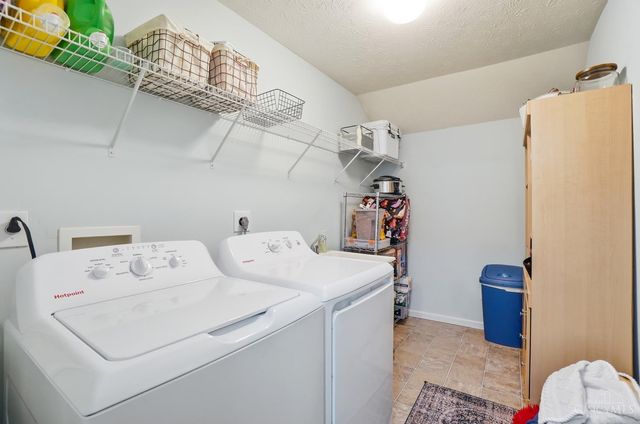 426 Lake Front Drive, Lebanon, OH 45036