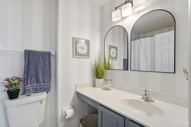 426 Lake Front Drive, Lebanon, OH 45036