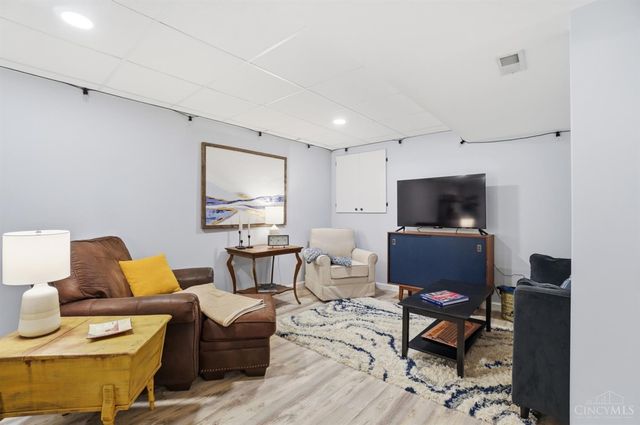 426 Lake Front Drive, Lebanon, OH 45036