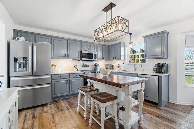 426 Lake Front Drive, Lebanon, OH 45036