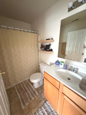 2554 Evergreen Circle 2554, Mchenry, IL 60050