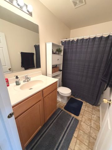 2554 Evergreen Circle 2554, Mchenry, IL 60050