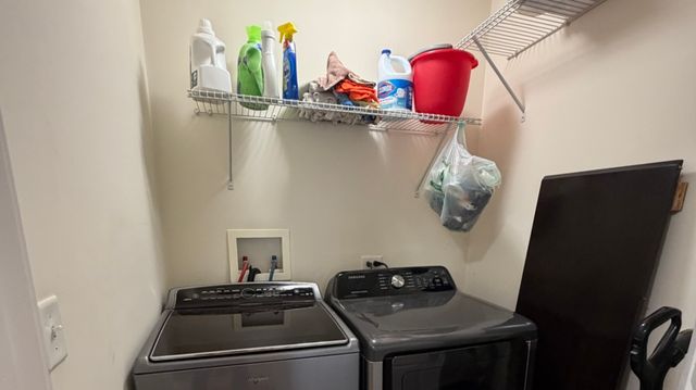 2554 Evergreen Circle 2554, Mchenry, IL 60050