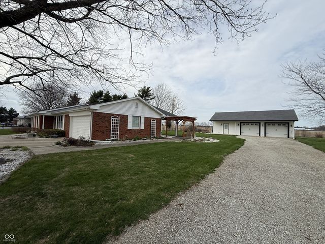 8424 E 256th Street, Arcadia, IN 46030