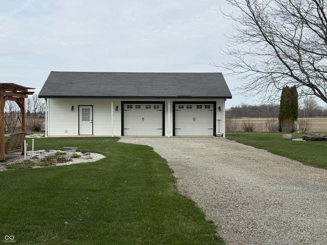 8424 E 256th Street, Arcadia, IN 46030