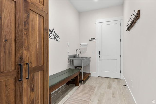 1210 E BRISTLE CONE RD, Pine Valley, UT 84781