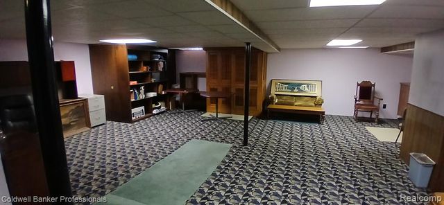 30632 Ohmer Drive, Warren, MI 48092