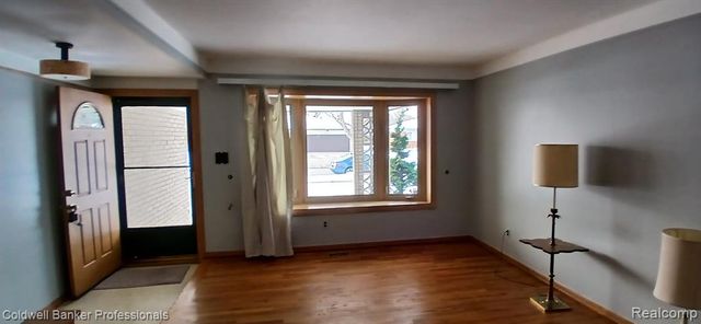 30632 Ohmer Drive, Warren, MI 48092