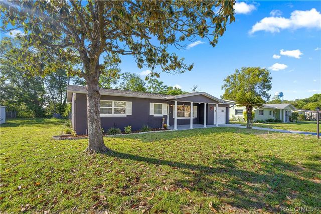 97 S Davis Street, Beverly Hills, FL 34465
