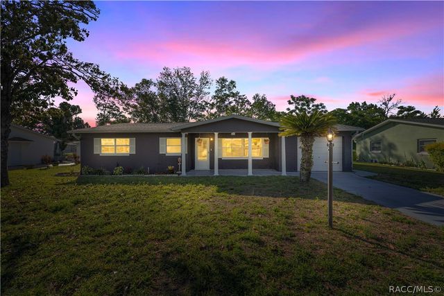 97 S Davis Street, Beverly Hills, FL 34465