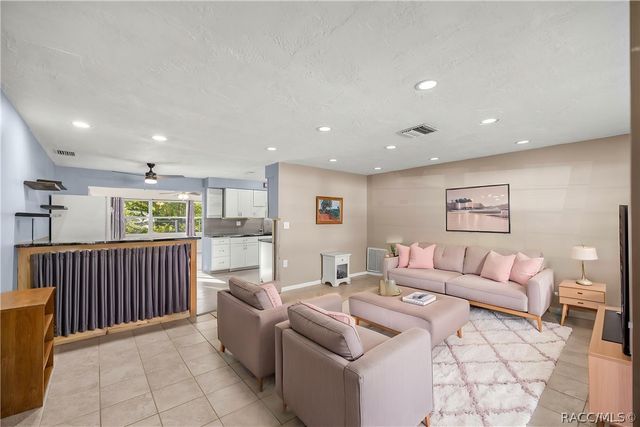 97 S Davis Street, Beverly Hills, FL 34465