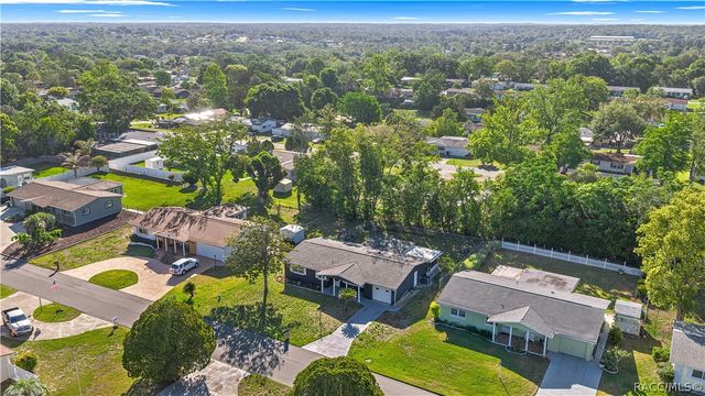 97 S Davis Street, Beverly Hills, FL 34465