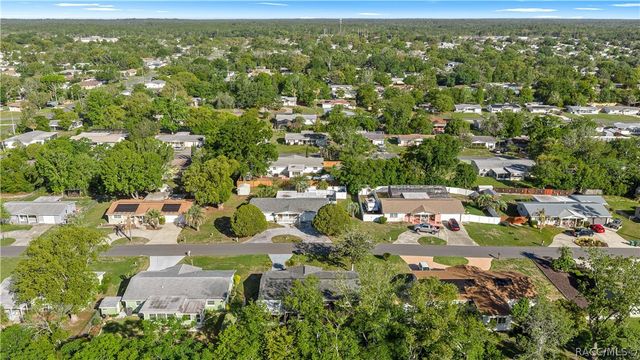 97 S Davis Street, Beverly Hills, FL 34465