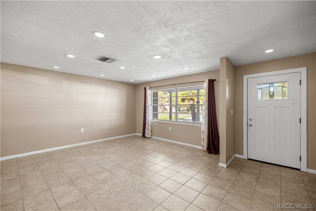 97 S Davis Street, Beverly Hills, FL 34465