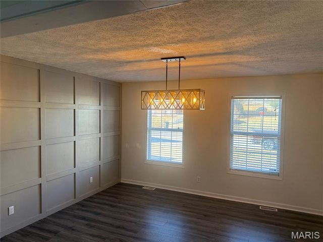 108 Dogwood Circle, St Robert, MO 65584