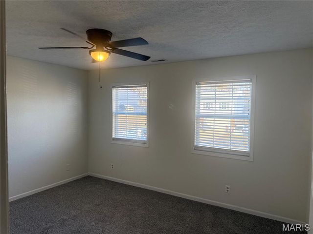 108 Dogwood Circle, St Robert, MO 65584