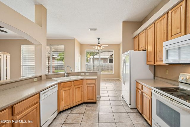 733 WAKEMONT Drive, Orange Park, FL 32065