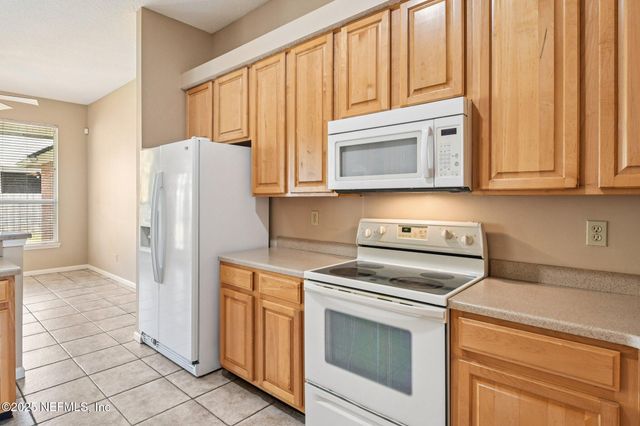 733 WAKEMONT Drive, Orange Park, FL 32065