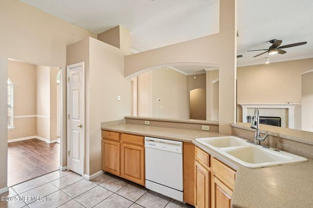 733 WAKEMONT Drive, Orange Park, FL 32065