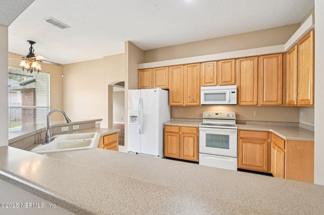 733 WAKEMONT Drive, Orange Park, FL 32065