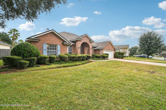 733 WAKEMONT Drive, Orange Park, FL 32065