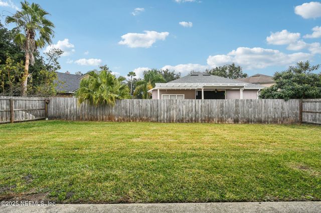 733 WAKEMONT Drive, Orange Park, FL 32065