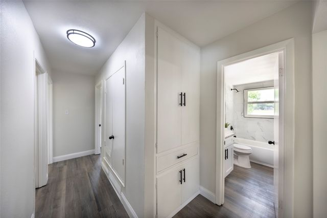 536 Lakeshore Drive, Ennis, TX 75119